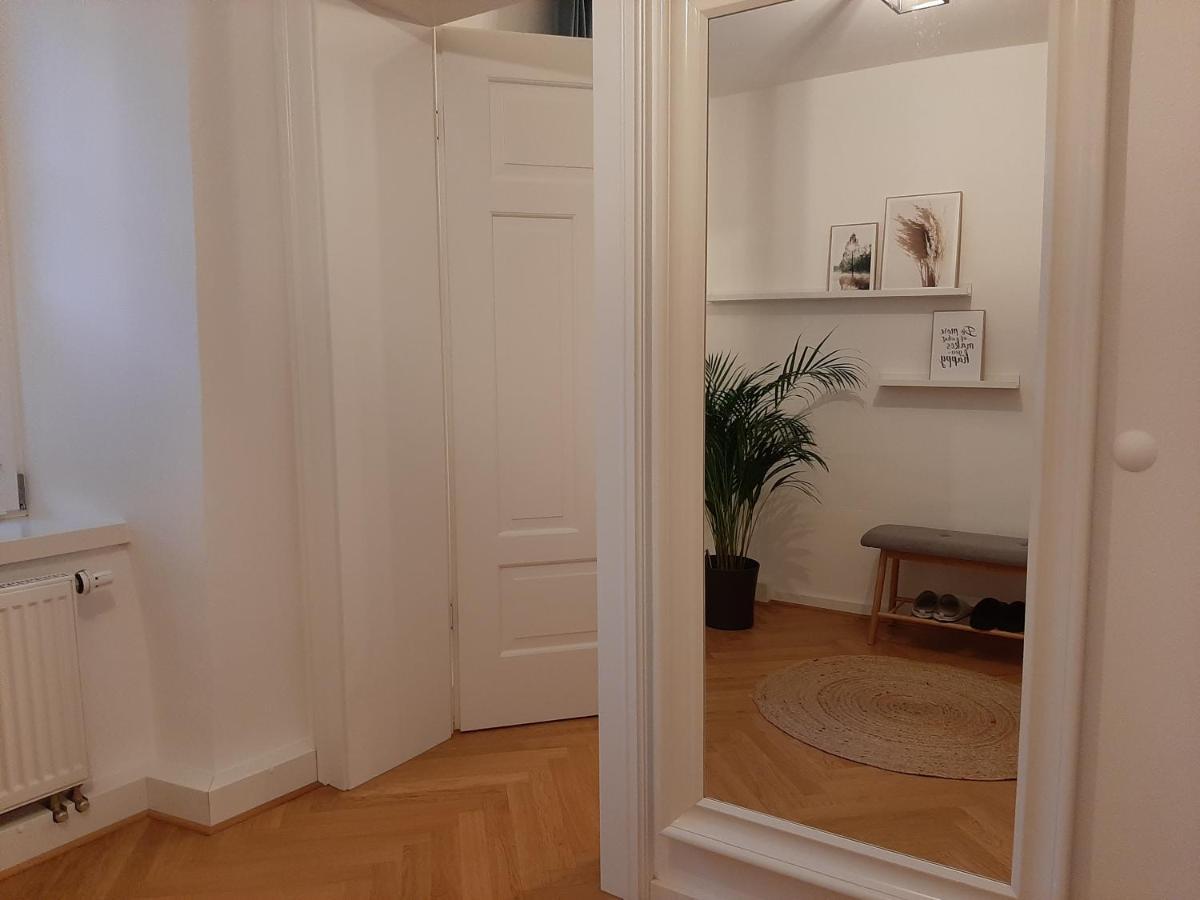 Апартаменти Zentrale Lage I Historisch I Parkplatz I Fahrradkeller Штраубінг Екстер'єр фото